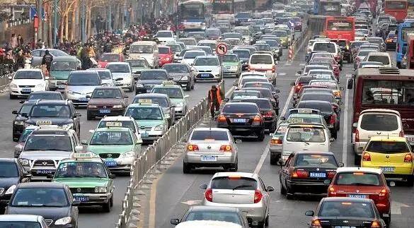 工信領(lǐng)域本周（12月3日-12月9日）要聞回顧 道路機(jī)動(dòng)車輛生產(chǎn)與新能源標(biāo)準(zhǔn)升級發(fā)布